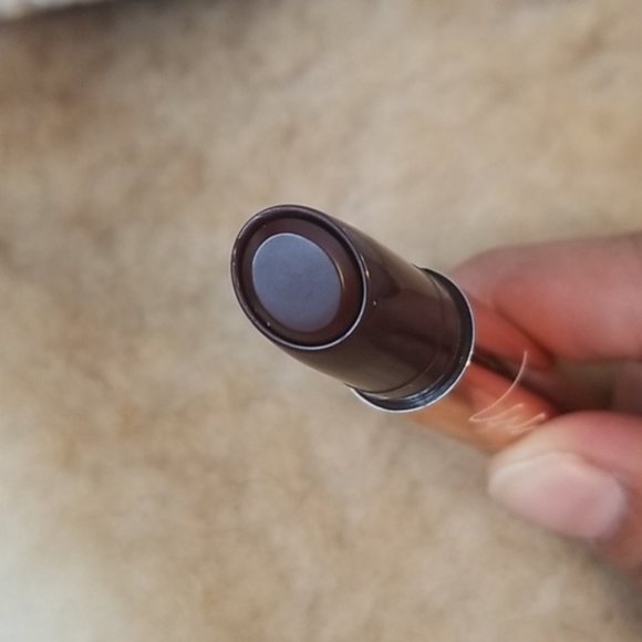 LAQA & Co. Cloud Lips - Picture 3 of 3